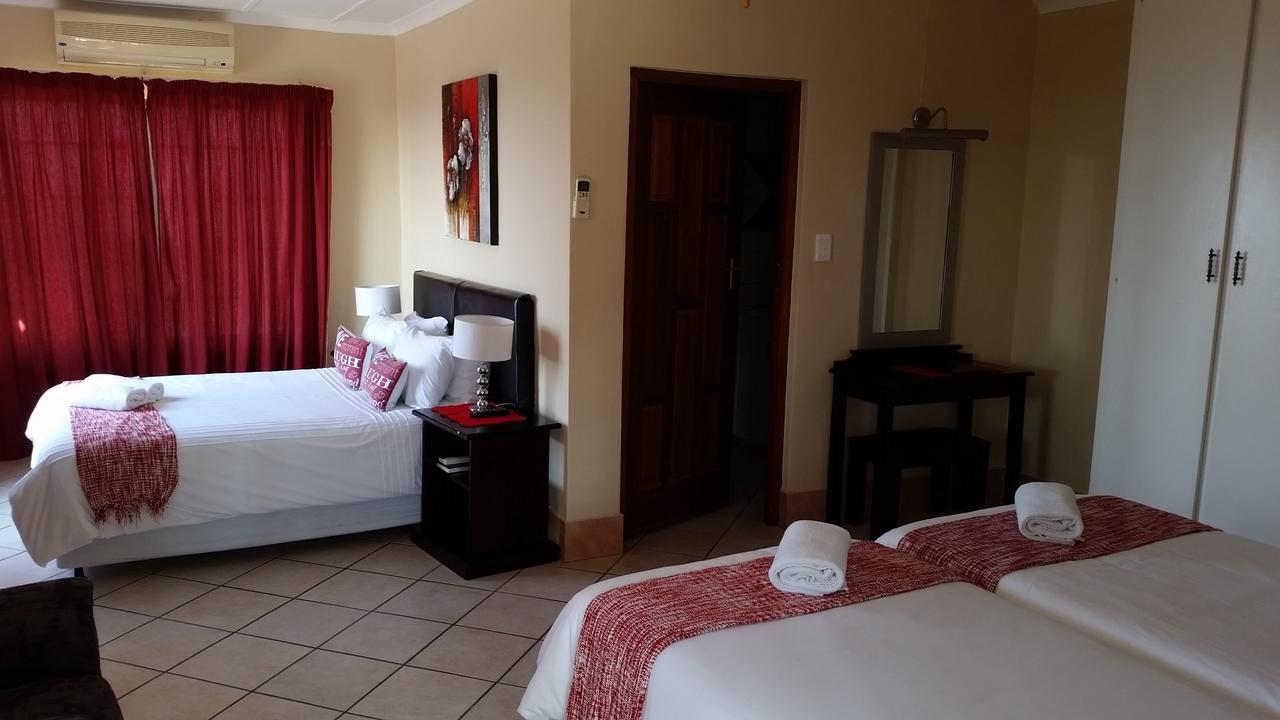 Hill Billion Estate Bed and Breakfast Port Shepstone Buitenkant foto